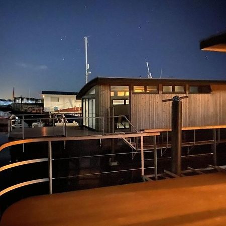 Houseboat Eleuthera Бембридж Экстерьер фото