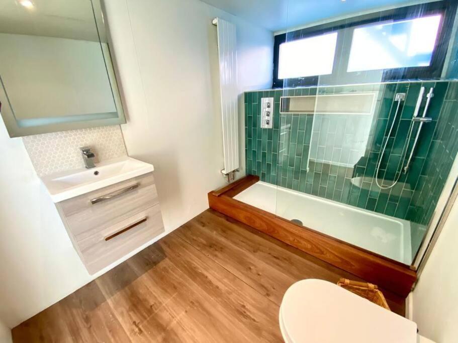 Houseboat Eleuthera Бембридж Экстерьер фото